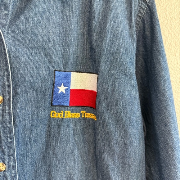 Lone Star State Texas Gal Denim Button Front Shirt Size Small Embroidered - Picture 3 of 6